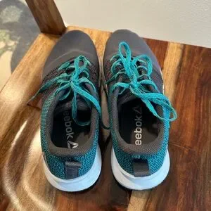 Worn once . Men\'s size 8 reebok s-l400.jpg main image 3